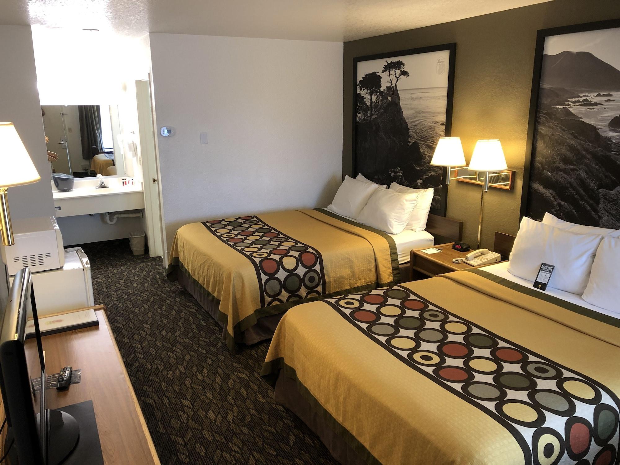 Super 8 By Wyndham Fort Bragg Eksteriør billede