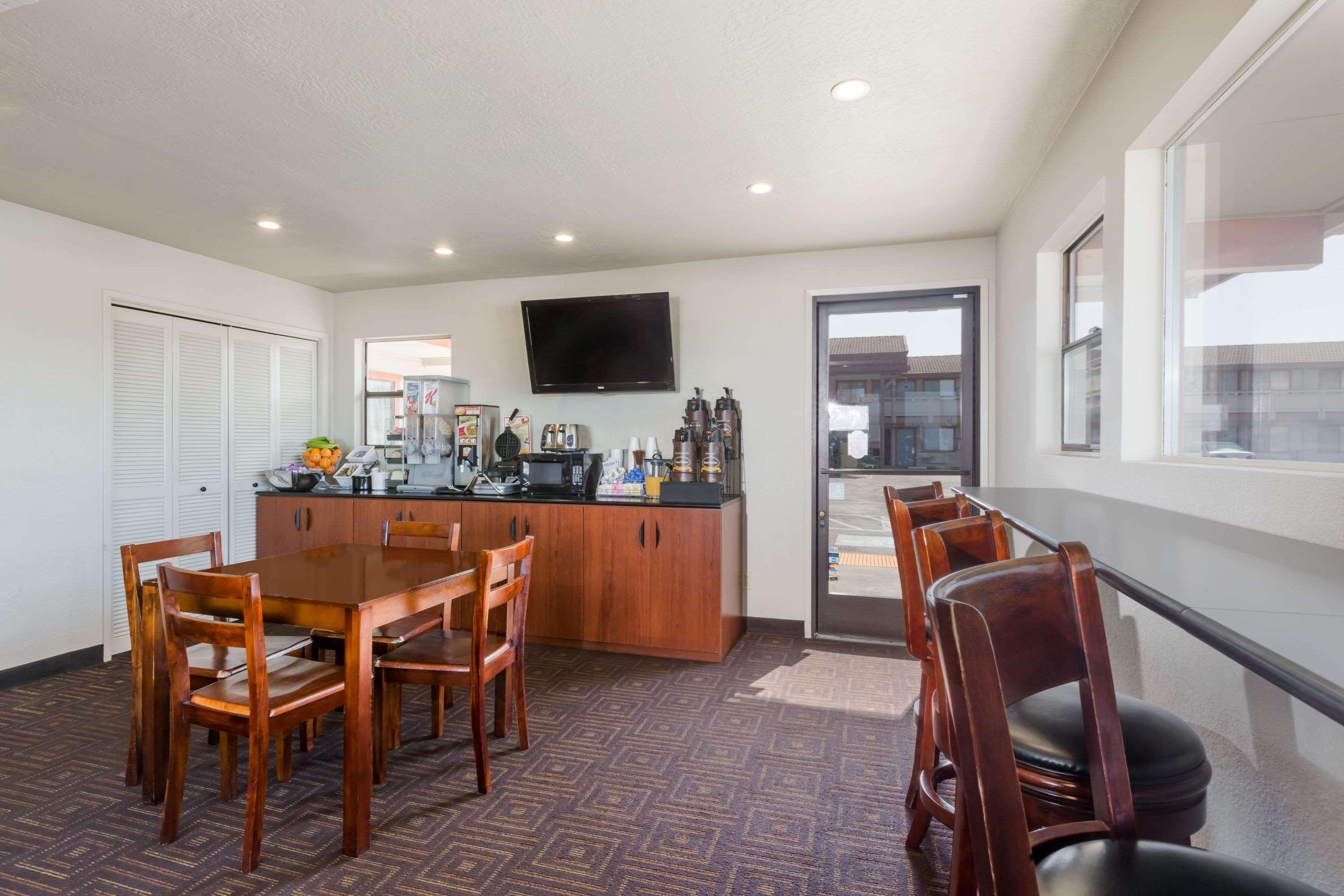 Super 8 By Wyndham Fort Bragg Eksteriør billede